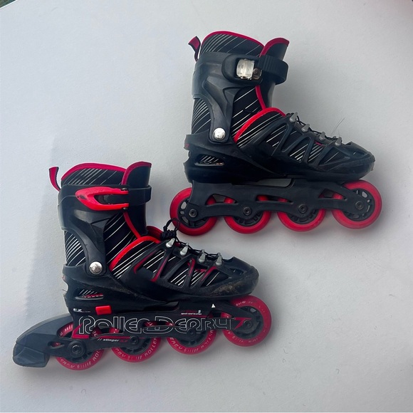 Roller Derby Boy's M Stinger 5.2 Adjustable Inline Skate fits shoe 2-5 red black - Picture 1 of 12